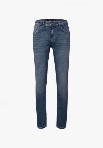 Узкие джинсы