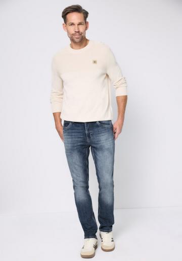 Узкие джинсы