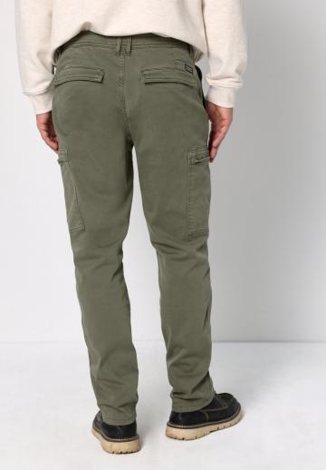 Брюки с накладными карманами