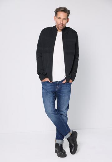 Вязаная кофта