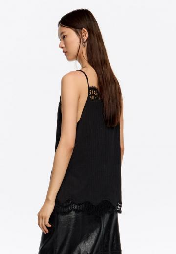 Топ на бретельках