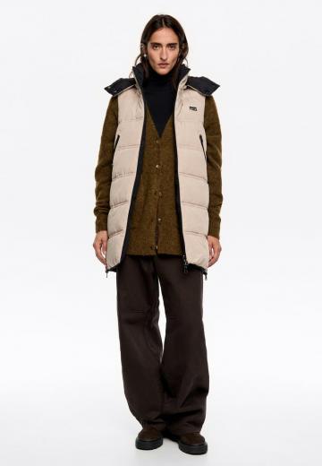 Длинный жилет