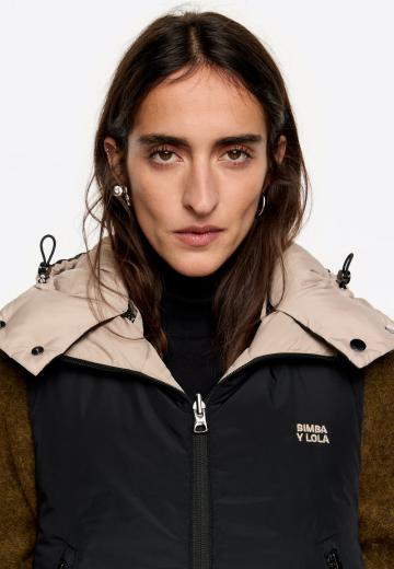 Длинный жилет