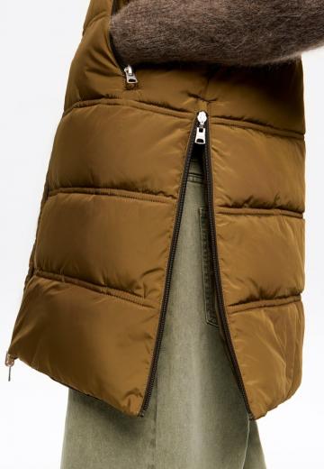 Длинный жилет