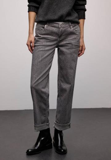 Короткие джинсы