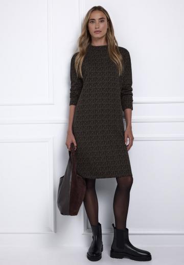 Вязаное платье