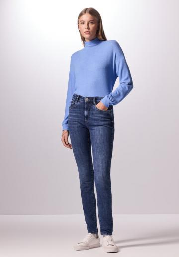 Узкие джинсы