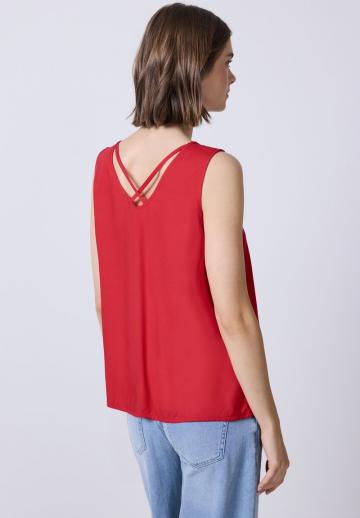 Блузка без рукавов