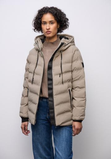 Зимняя куртка