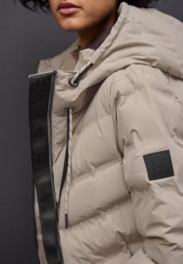 Зимняя куртка