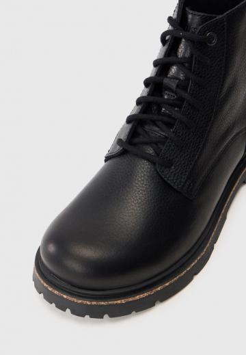 Ботинки на шнуровке