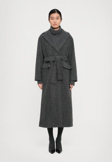 Шерстяное пальто