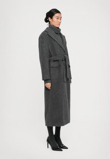 Шерстяное пальто
