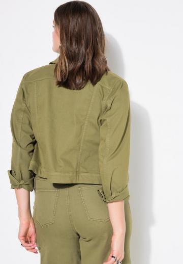 Куртка с накладнымит карманами