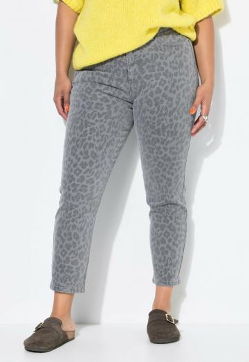 Короткие джинсы