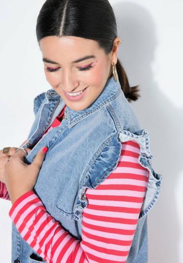 Джинсовая жилетка