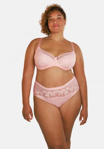 Трусы на бедрах