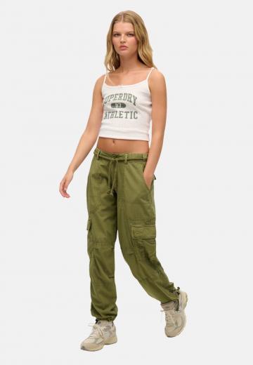 Брюки с накладными карманами