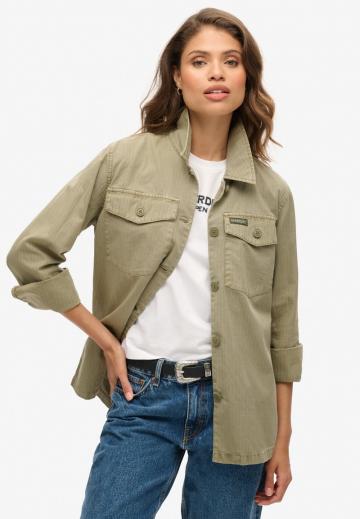 Куртка с накладнымит карманами