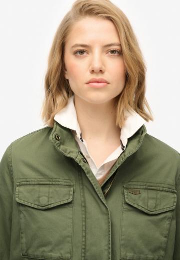 Куртка с накладнымит карманами