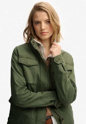 Куртка с накладнымит карманами