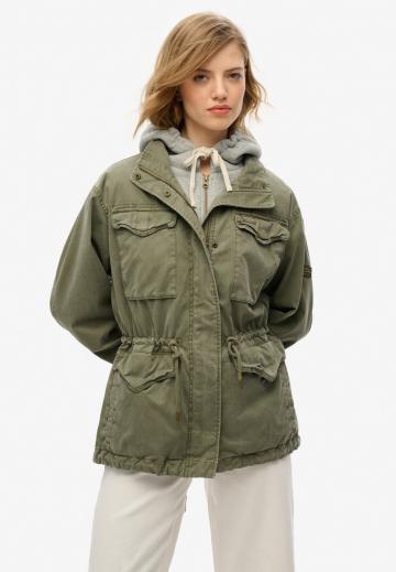 Куртка с накладнымит карманами