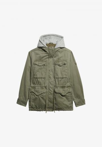 Куртка с накладнымит карманами