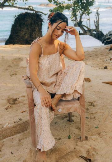 Топ на бретельках