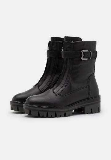 Полусапожки на платформе