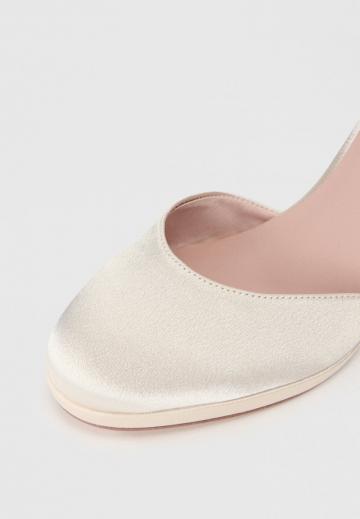 Туфли с ремешком