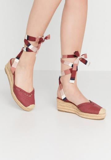 Эспадрильи