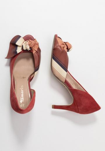 Туфли с открытым носом