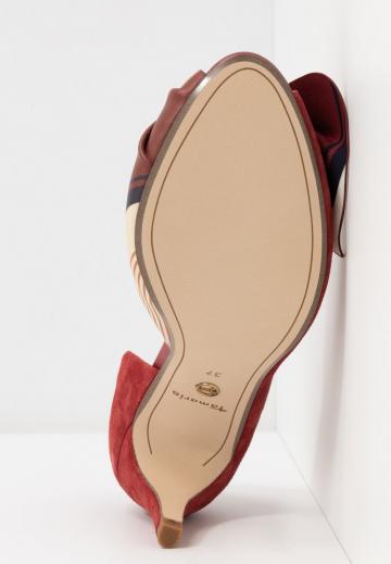 Туфли с открытым носом