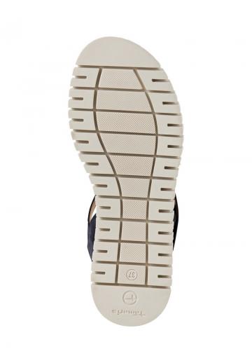 Босоножки на танкетке