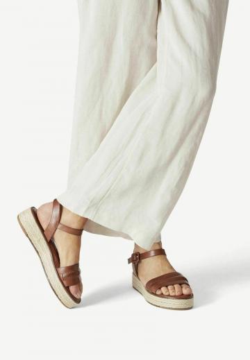 Босоножки на платформе