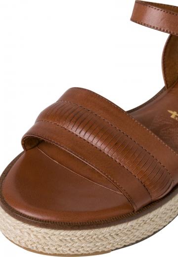 Босоножки на платформе