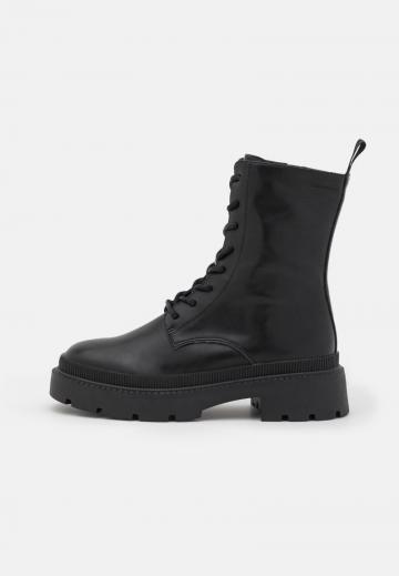 Полусапожки на платформе