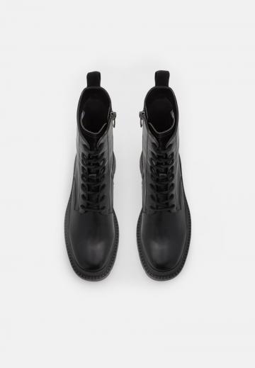 Полусапожки на платформе