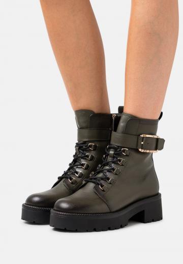 Широкие сапоги