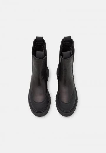 Широкие сапоги