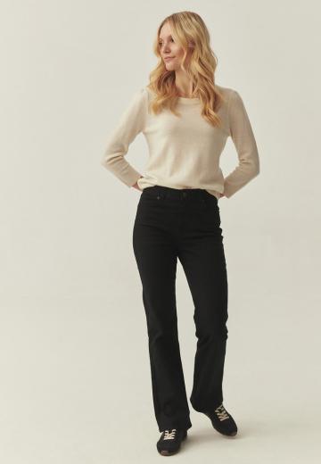 Прямые джинсы