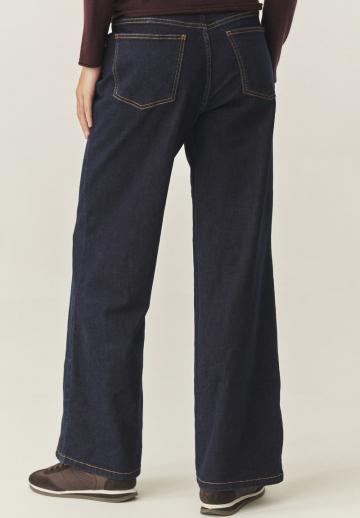 Клешеные джинсы