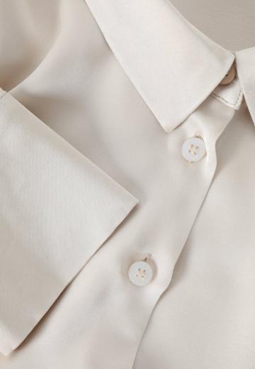 Атласная блузка