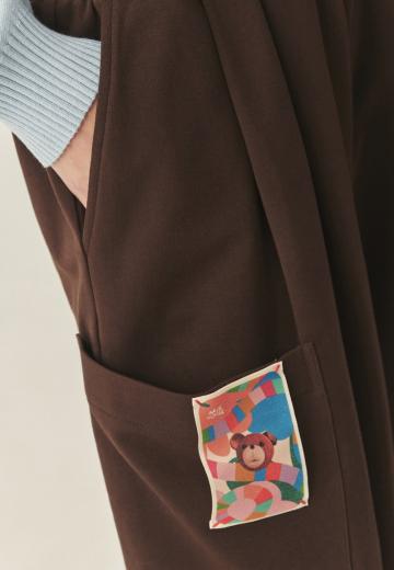 Брюки с накладными карманами