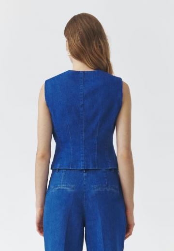 Джинсовая жилетка