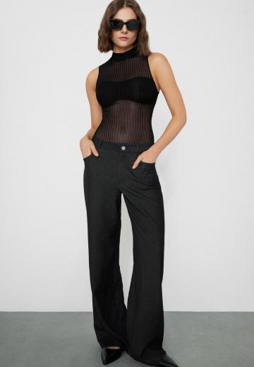 Блузка без рукавов