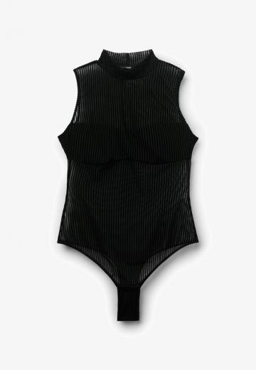 Блузка без рукавов