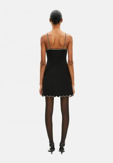 Короткое платье