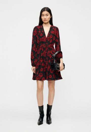 Короткое платье