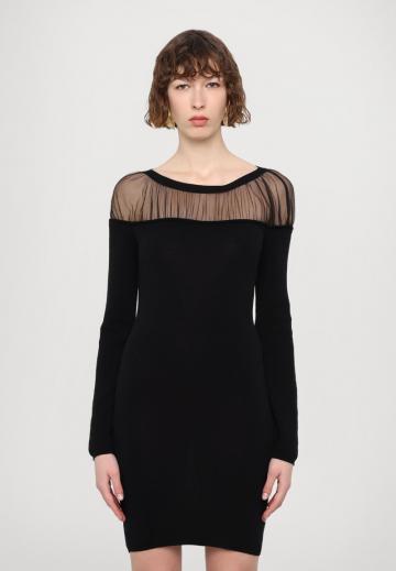 Платье футляр